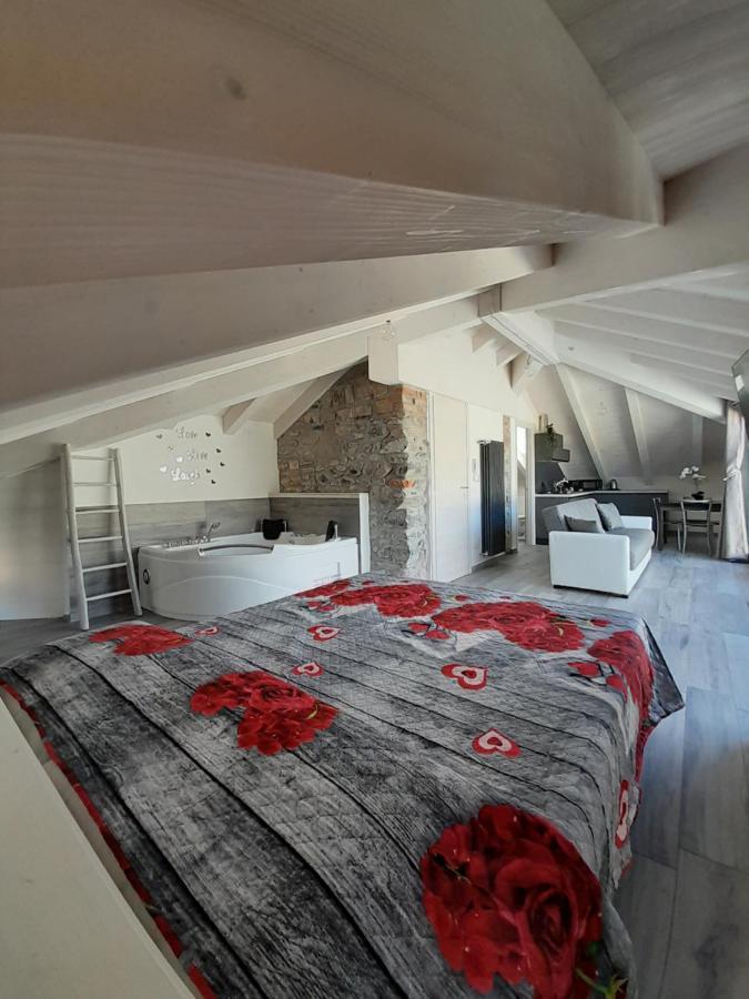 White Suite - Jacuzzi, Swimming Pool & Lake View Lezzeno Dış mekan fotoğraf