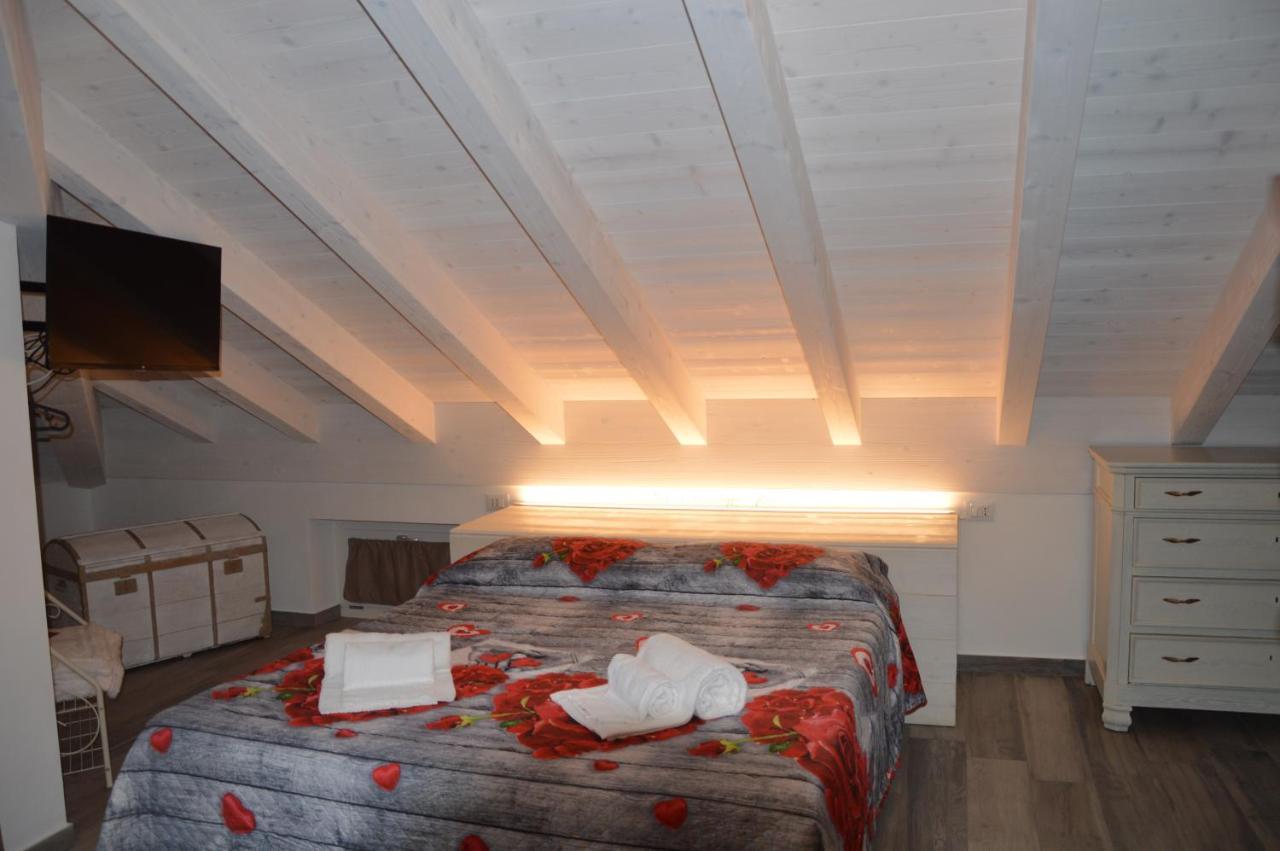 White Suite - Jacuzzi, Swimming Pool & Lake View Lezzeno Dış mekan fotoğraf