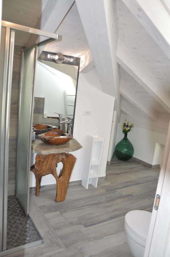 White Suite - Jacuzzi, Swimming Pool & Lake View Lezzeno Dış mekan fotoğraf